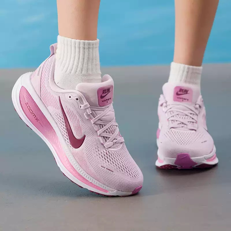 ナイキ レディースシューズ オリジナル 軽量 通気性 フィッ - Lightweight Road Running Shoes のレビューと価格