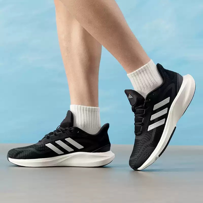 アディダス メンズ＆レディースシューズ オリジナル 軽量 ロ - Lightweight Road Running Shoes のレビューと価格