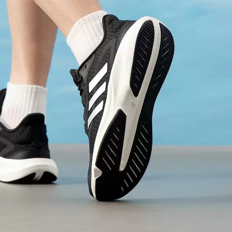 アディダス メンズ＆レディースシューズ オリジナル 軽量 ロ - Lightweight Road Running Shoes のレビューと価格