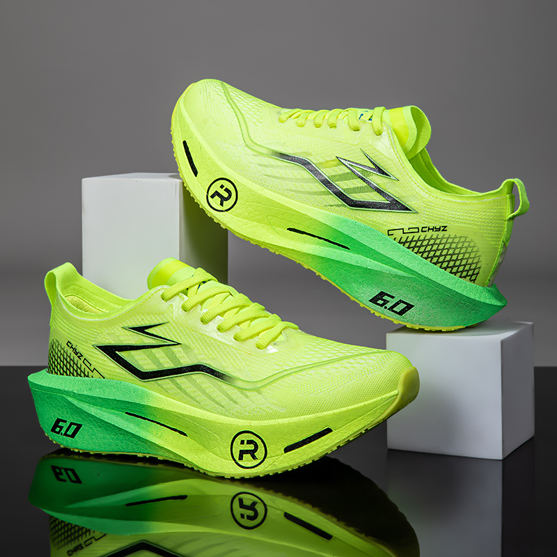 メンズ＆レディース向け最新スポーツシューズ、ランニングスニー - Carbon Plate Marathon Racing Shoes のレビューと価格